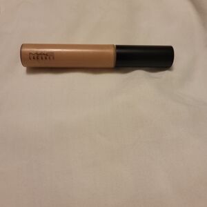 Mac Cosmetics Lip Laquer "Love In"